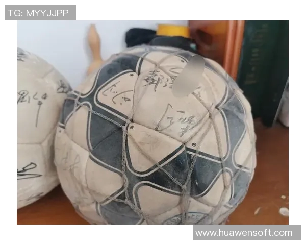 足球明星签名册揭秘球场背后的故事与荣耀时刻