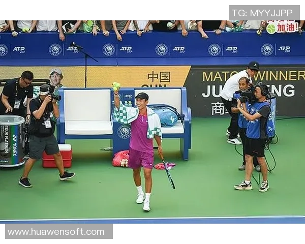 成都网球队的拼搏历程与大满贯梦想的追逐之路